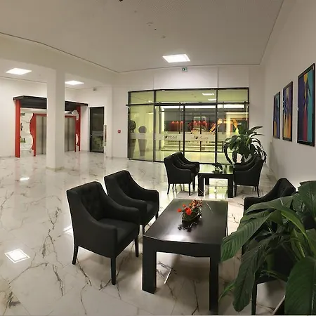 ホテル Premotel-premium Am Park 4*